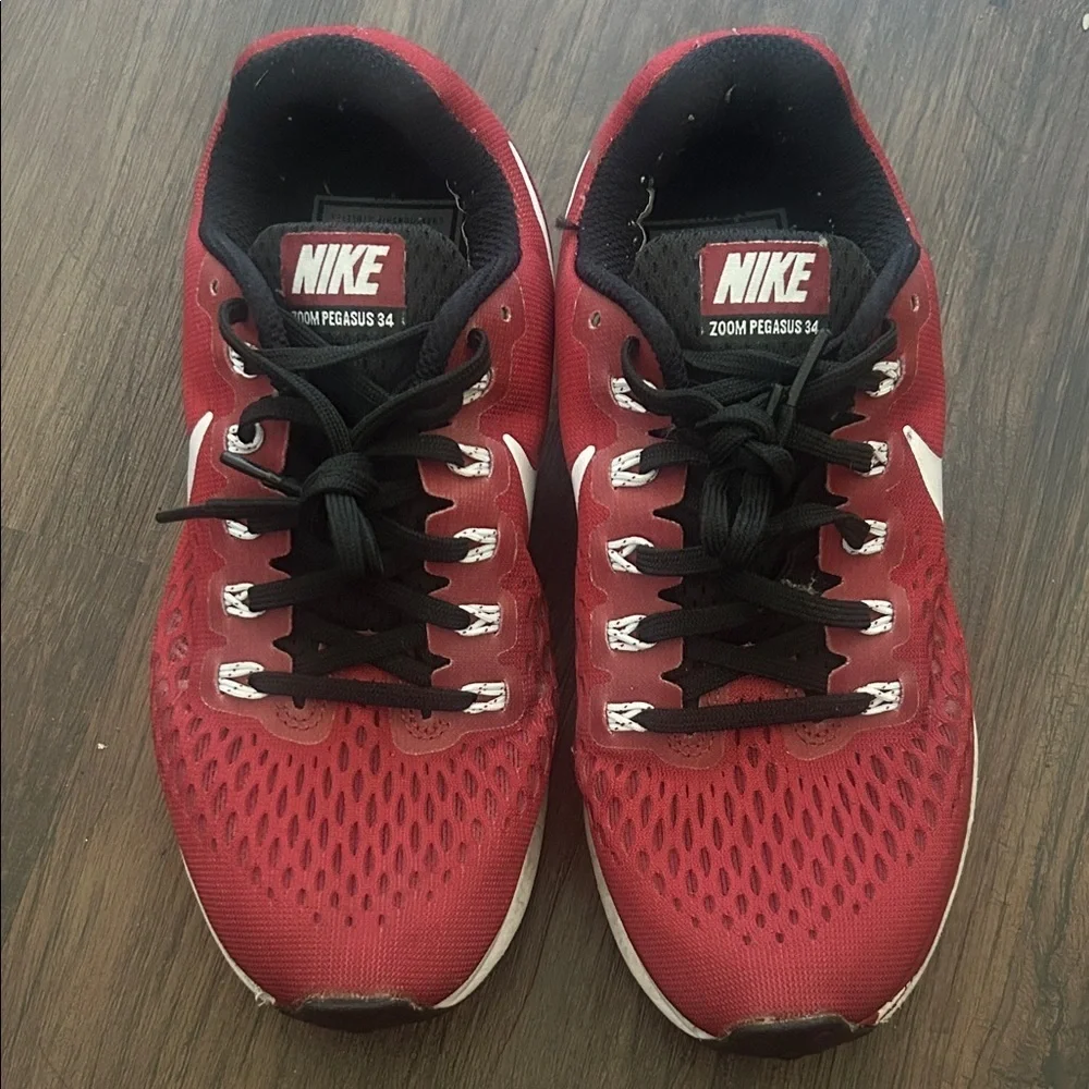 Nike zoom pegasus 34 tb university red/black/white size 6.5 women
